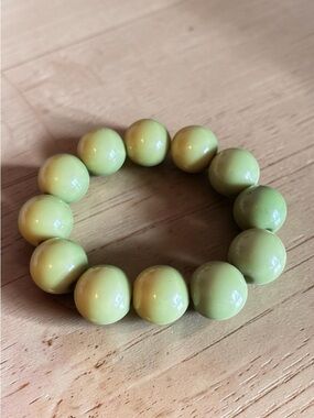 Green Beaded Stretch Bracelet